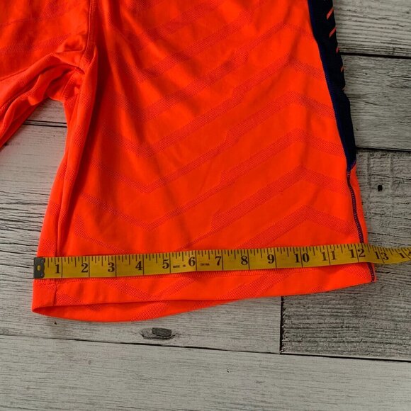 Under Armour Loose Fit HeatGear Athletic Shorts - Picture 10 of 11